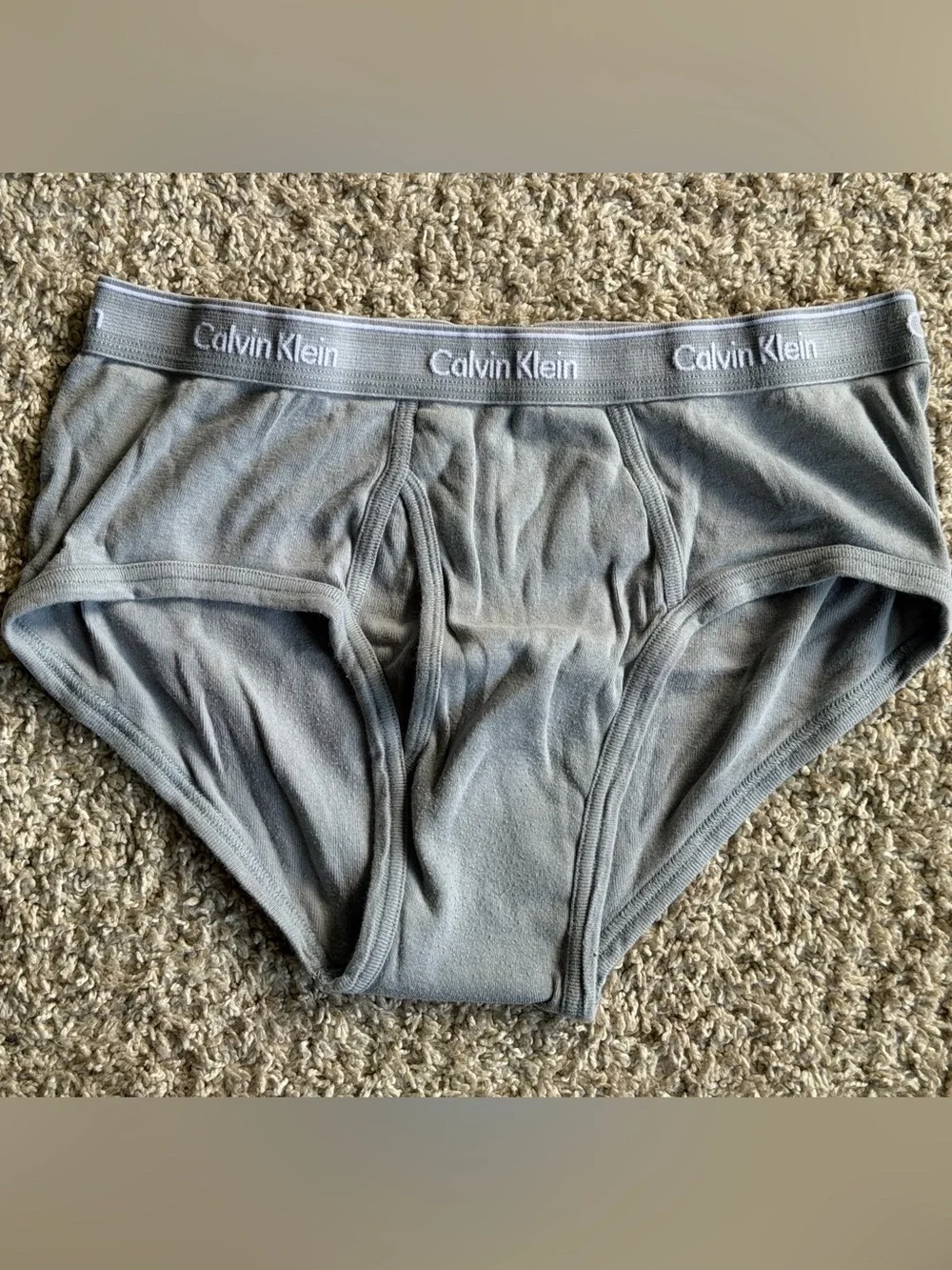 Mens’s Calvin Klein Light Gray Briefs - Medium